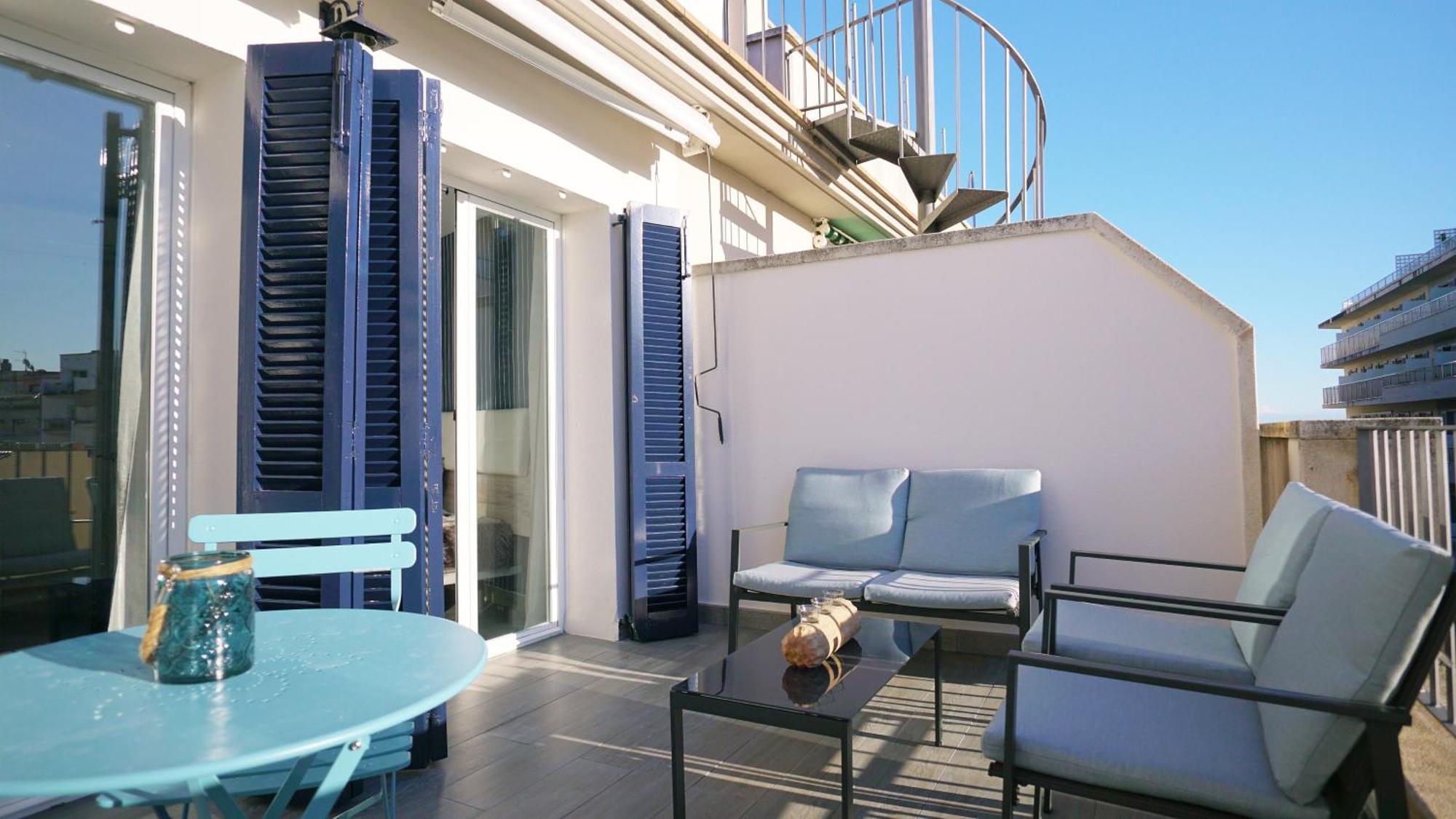Beachstyle Penthouse By Hello Homes シッチェス エクステリア 写真