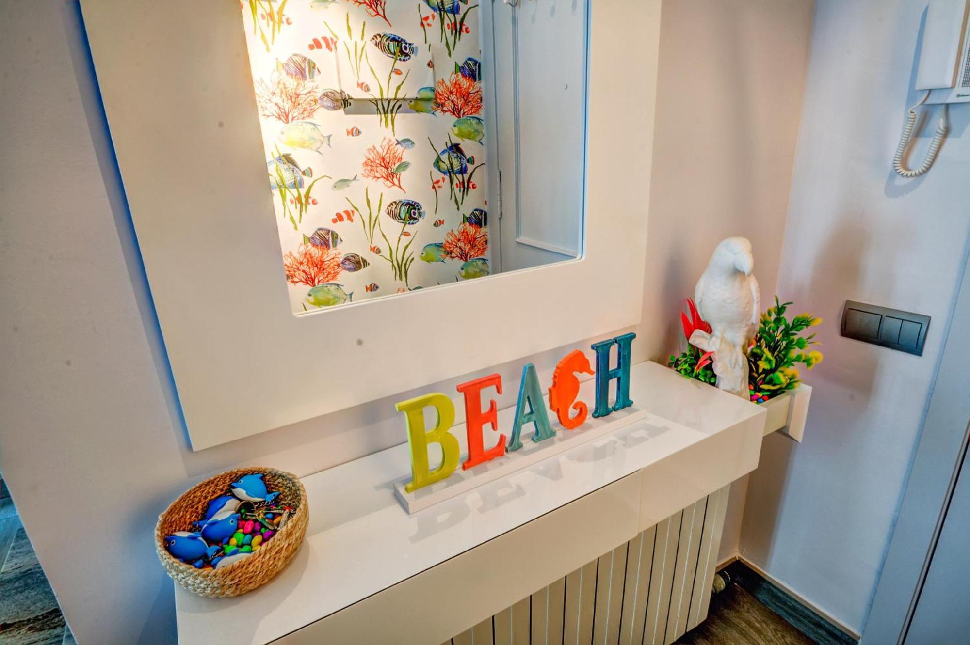 Beachstyle Penthouse By Hello Homes シッチェス エクステリア 写真