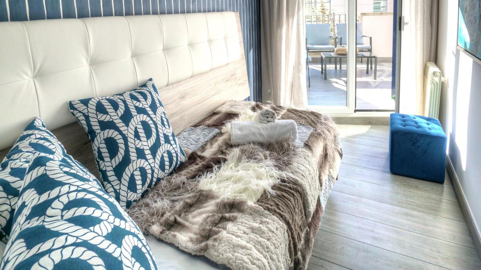 Beachstyle Penthouse By Hello Homes シッチェス エクステリア 写真