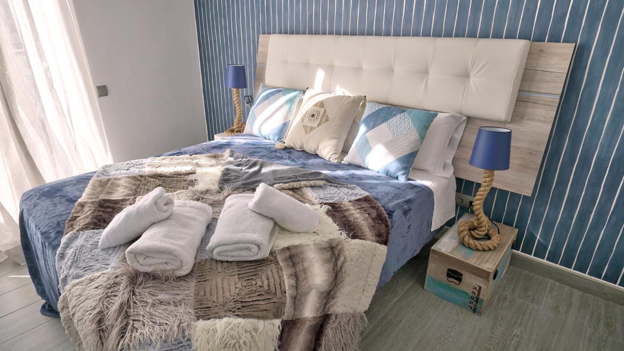 Beachstyle Penthouse By Hello Homes シッチェス エクステリア 写真