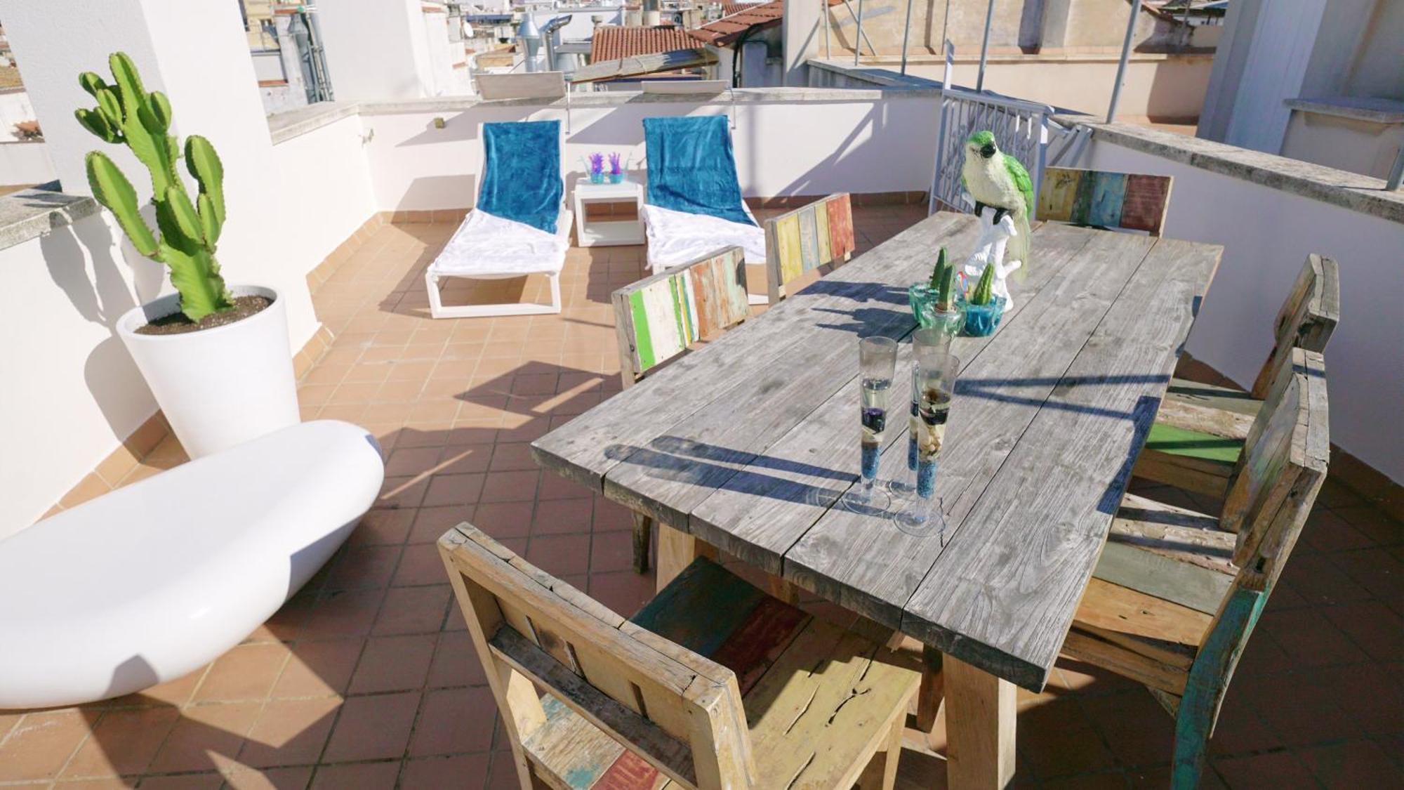 Beachstyle Penthouse By Hello Homes シッチェス エクステリア 写真